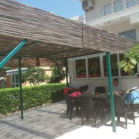Mona&Mike Apartments Tivat Exterior foto
